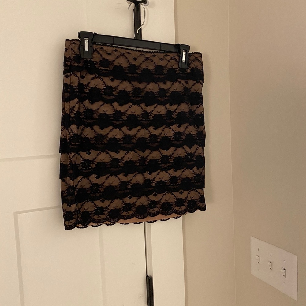 Lace overlay skirt